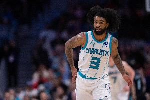 科比·怀特：我们进攻爆发力十足 不仅能打出一波流还能守住优势