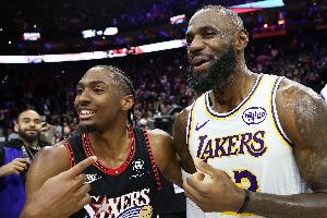 马克西：和詹姆斯训练时他总是比我早到 只要上场比赛就想打爆他