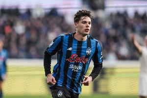 扎莱夫斯基：童年时期视泽林斯基为偶像，他在国家队非常照顾我