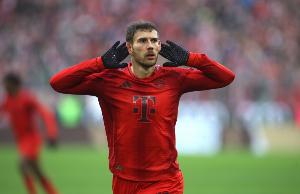 隆戈：米兰努力签格雷茨卡但700万欧年薪+签字费太贵，枪手领先