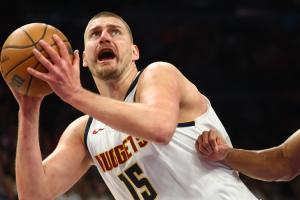 约基奇第46次得分篮板助攻领跑两队 历史最多 威少老詹分列二三