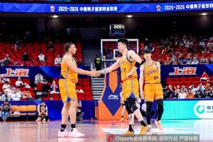 兵强马壮冲击总冠军！上海男篮提前12轮锁定季后赛名额️