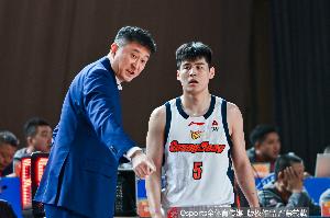 只出战了13分36秒！记者：陈家政单节20分 可以争取更多的时间了