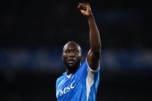 全市场：卢卡库决定留在比利时恢复状态，遵循特定的训练计划