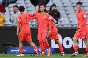 津媒：国足踢法务实全队精神和状态都在线，没人踢“养生足球”