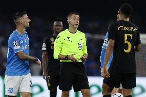 世预赛欧洲区附加赛决赛波黑VS意大利，法国裁判蒂尔潘执法