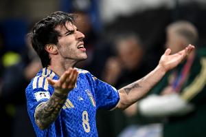 记者：一旦意大利再次失败，足协将会被接管、主席等管理层全下台