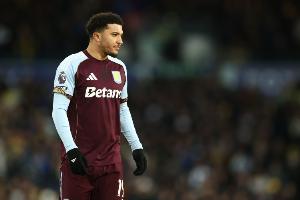 图片报：桑乔在维拉的热身赛中意外受伤，可能影响他加盟多特