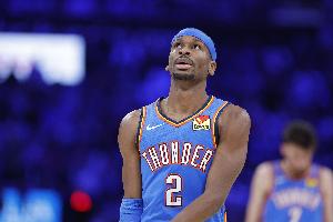 亚历山大谈三分绝杀被吹进攻犯规：我当时想要出手终结比赛