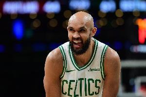 铁到家了！德里克·怀特出战36分钟 12投仅3中&三分6中1