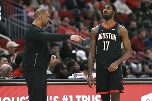 乌度卡最信赖的阵容初显威力 伊森能否走出阴霾重新证明自己？