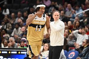 只要能输球大家都有机会！奇才全队六人得分上双 沃特金斯也有8分