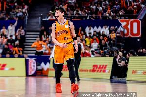 稳定发挥！王哲林9中6拿下13分5板1助 正负值+27