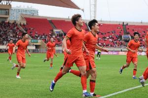 10人大轮换！U19国足仅郭五岳继续首发，苗润东、杨铭锐均替补