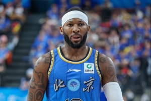 哑火！杰曼15中4拿到12分5板6助 三分6中1