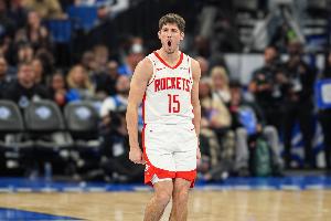 板凳开火！谢泼德替补12中8高效贡献20分5板加2断1帽 三分7中4