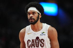 你打得没毛病！贾勒特·阿伦各种内线终结 11中9拿18分4板2助