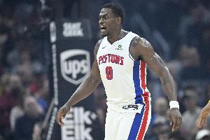 杜伦本赛季不止一次以至少90%命中率砍下30+ 联盟唯一