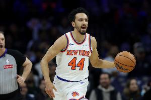 迈克·布朗：沙梅特已参加对抗性训练 若明天复出我也不会意外