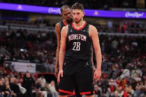 申老师上线！申京过去8场场均23.8分8.8板 有4场比赛助攻上双