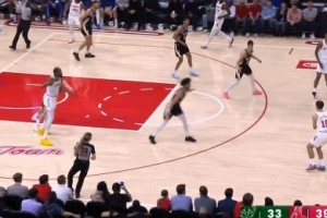 枪杆发烫！谢泼德超远三分手起刀落 分差拉大到9分