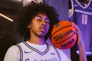 媒体人：若朱正在NCAA站稳脚跟 上海男篮未来的后卫线就不用愁了