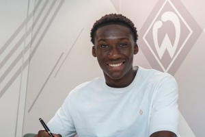 记者：尤文关注不莱梅18岁中卫卡里姆·库利巴利