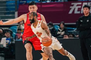 还来啊！四川注册新外援凯尔·维纳莱斯 后者曾效力于NBL贵州猛龙