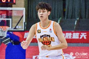 媒体人：手感爆棚的王浩然俨然CBA杜兰特 广厦最大短板是深度不够