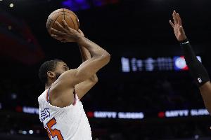 就干得分一件事！布里奇斯半场8中6得到17分 三分4中2&罚球3中3