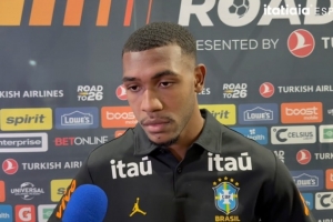 拉扬回应罗马里奥评价：能得到他的认可，让我收获更多的信心