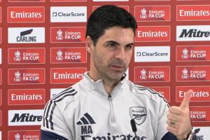 你猜塔帅：明天首发门将？欧洲人 不到32岁 右脚 会两种语言