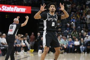 哈珀：我们球队无所畏惧 还很幸运有科内特&巴恩斯的老将领导力