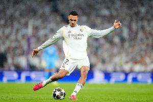 莱斯科特质疑图赫尔弃用阿诺德：皇马主力竟然进不了大名单？