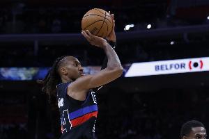 顶替坎宁安！詹金斯19中9拿到26分5板8助 正负值+13