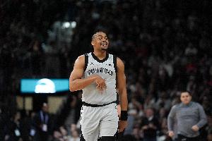 哈珀：凯尔登·约翰逊是年度最佳第六人 他对我们的贡献非常大