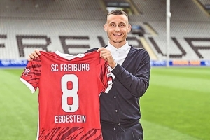 埃格施泰因联赛19次对阵拜仁未尝胜绩，现役德甲球员无人比他更多