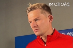 索罗金：不能对比中超和之前参加的联赛 我们默契度越来越好