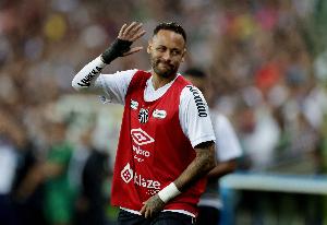 外媒：巴西法院撤销对内马尔开出的逾300万美元环境罚单