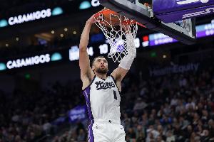 Scotto：拉文将执行4900万球员选项 小萨&德罗赞&蒙克是交易候选