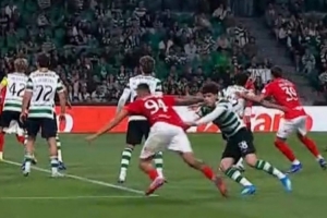 本菲卡、波尔图抗议葡体比赛判罚：毫无羞耻心，判罚标准是什么？