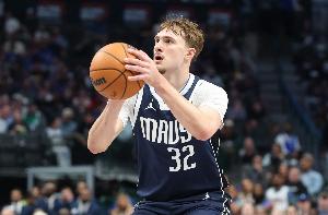 弗拉格今日砍下51分 成为自09年詹宁斯后首位砍下50+的新秀