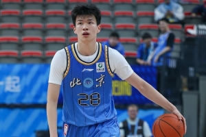 再接再厉！张鹏珲：在场下时 就预感上场后第一球肯定能进！