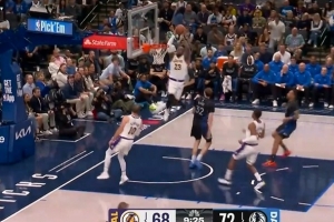 新老状元！詹姆斯抢断弗拉格反击空接双手暴扣