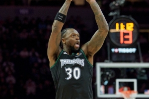 第二节开始发力！兰德尔半场8中4得14分4板2助 三分3中1&罚球6中5