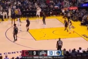 弟弟先来！赛斯·库里率先替补登场 随即三分一箭穿心