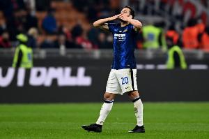 恰尔汗奥卢：我目前状态很好，那些技术动作自然而然能发挥出来