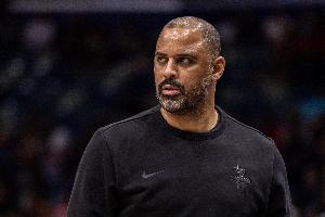 曾令旭：说完这场球 能理解火箭球迷对乌度卡意见为什么那么大了