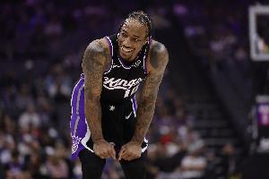 达标就休！德罗赞5中4得9分&生涯总得分升历史第16 下半场未登场