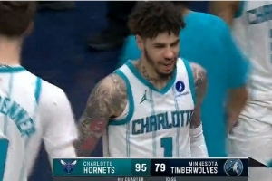 一波流了？第三节尾声到第四节黄蜂打出一波15-0&领先森林狼16分